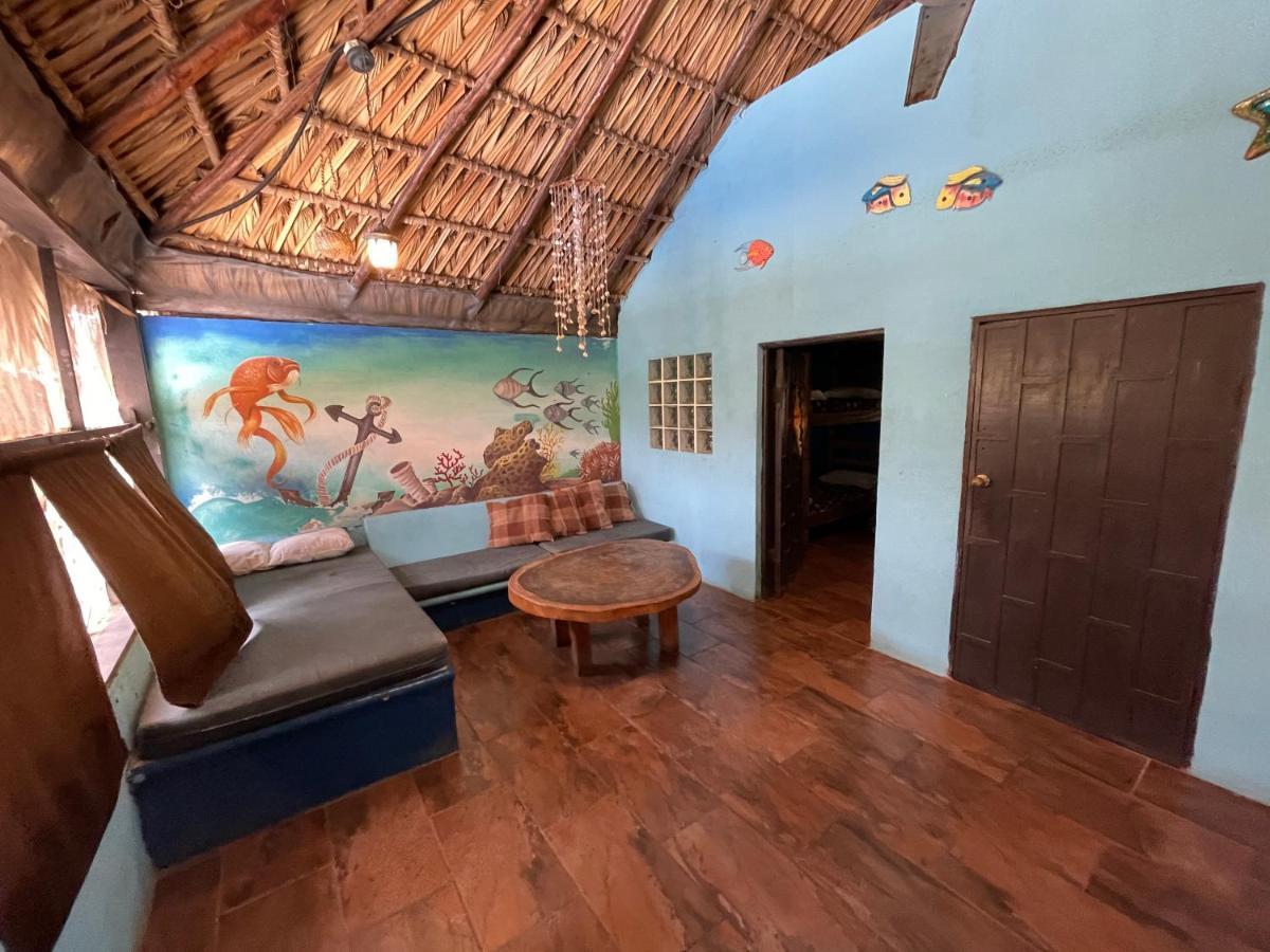 Johnnys Place Hotel Monterrico Exteriér fotografie