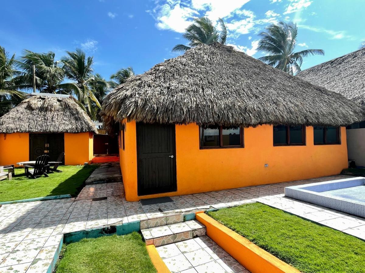 Johnnys Place Hotel Monterrico Exteriér fotografie
