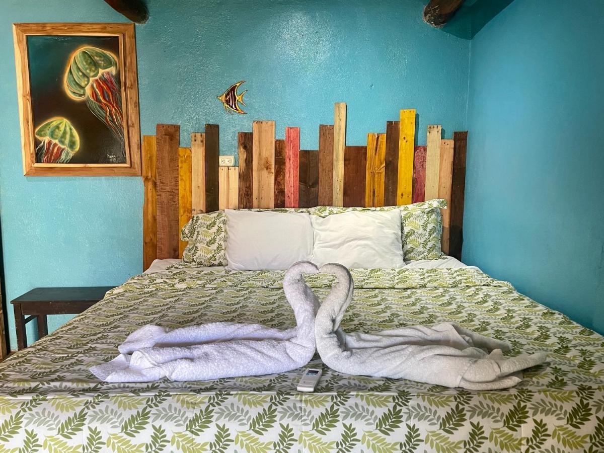 Johnnys Place Hotel Monterrico Exteriér fotografie